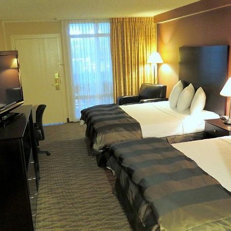 Nisku Inn & Conference Edmonton Airport Екстериор снимка